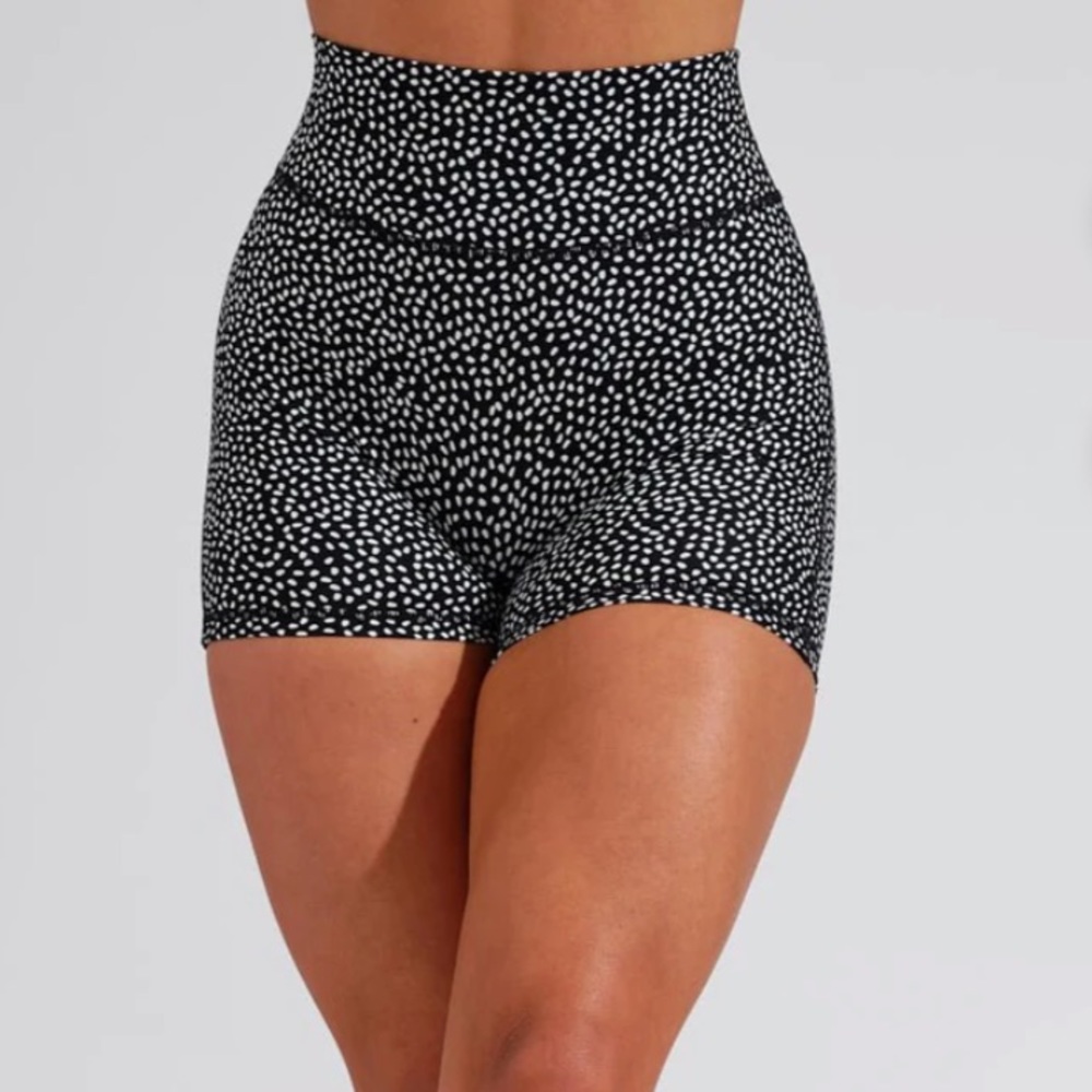 NWT Buffbunny Legacy Short